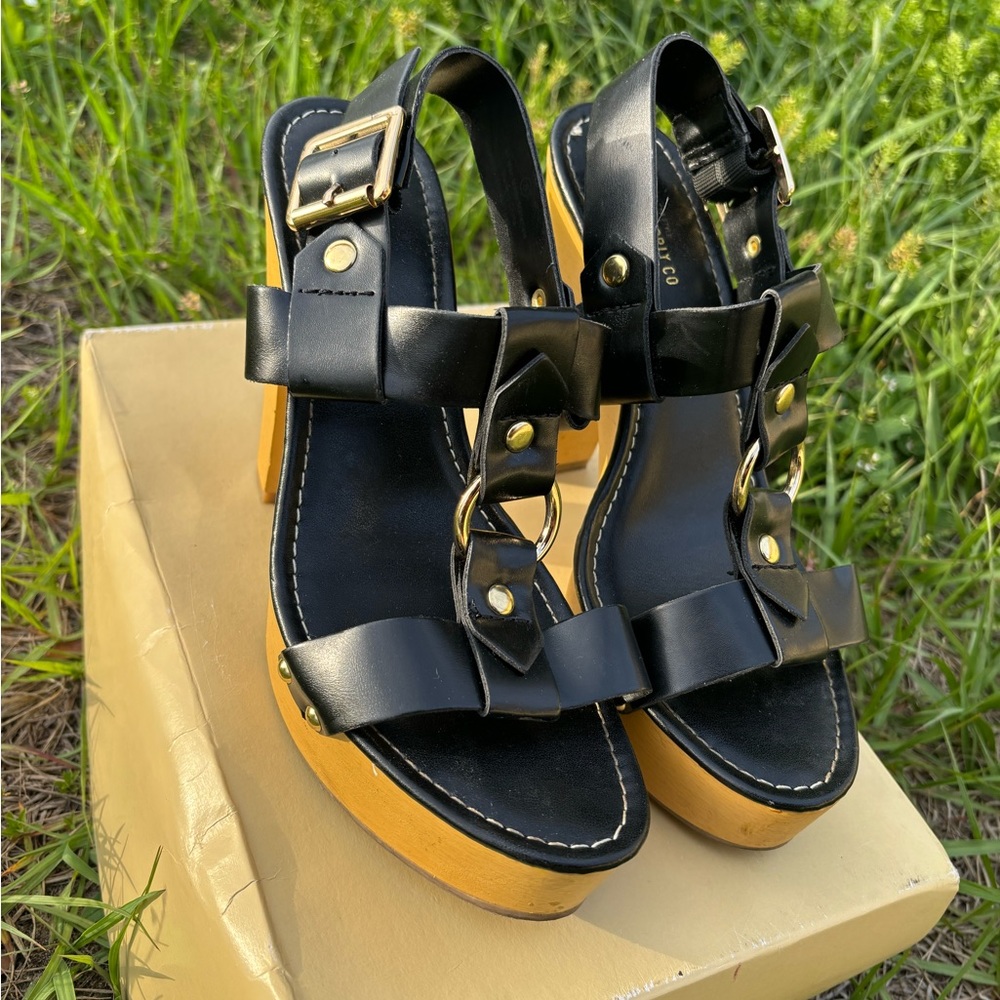 Heels - Picture 3 of 6